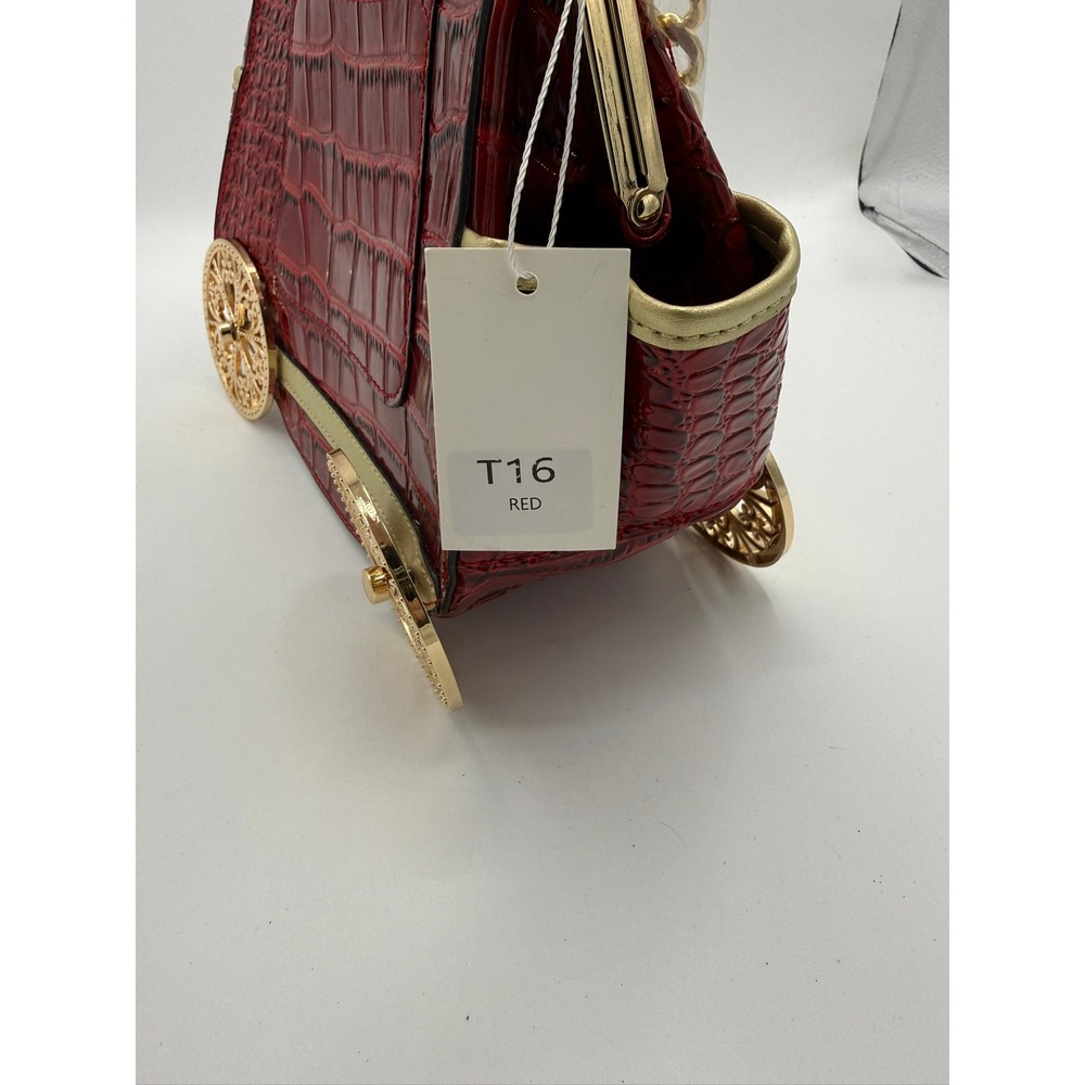 Red Faux Croc Embossed Cinderella Carriage Novelty Handbag Gold Wheels Crossbody - Picture 2 of 9